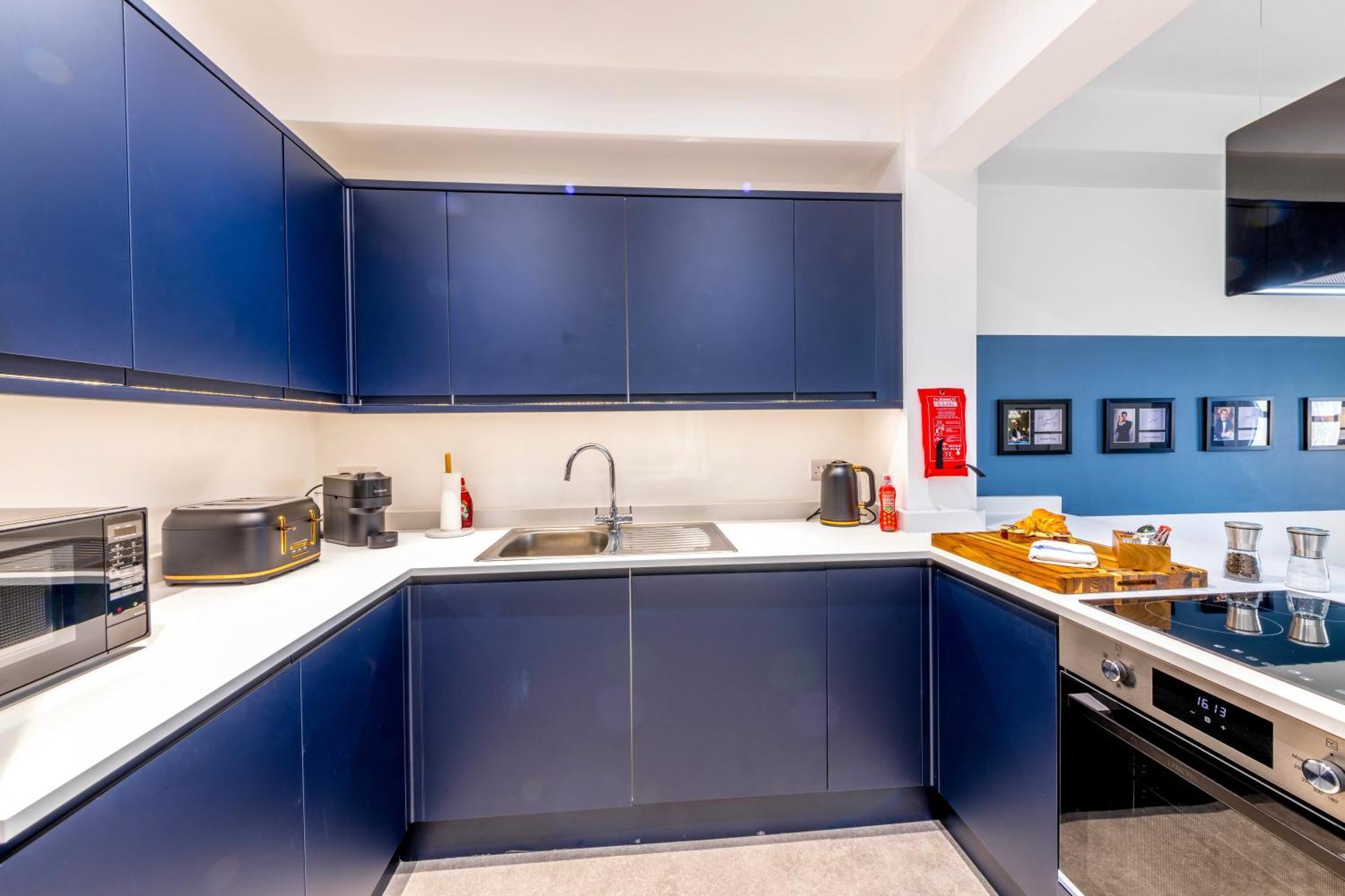 Skyfall With Free Parking For Families & Business By Prescott Apartments بريستول المظهر الخارجي الصورة